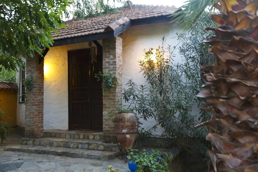 Bakkhos Guesthouse Kusadası