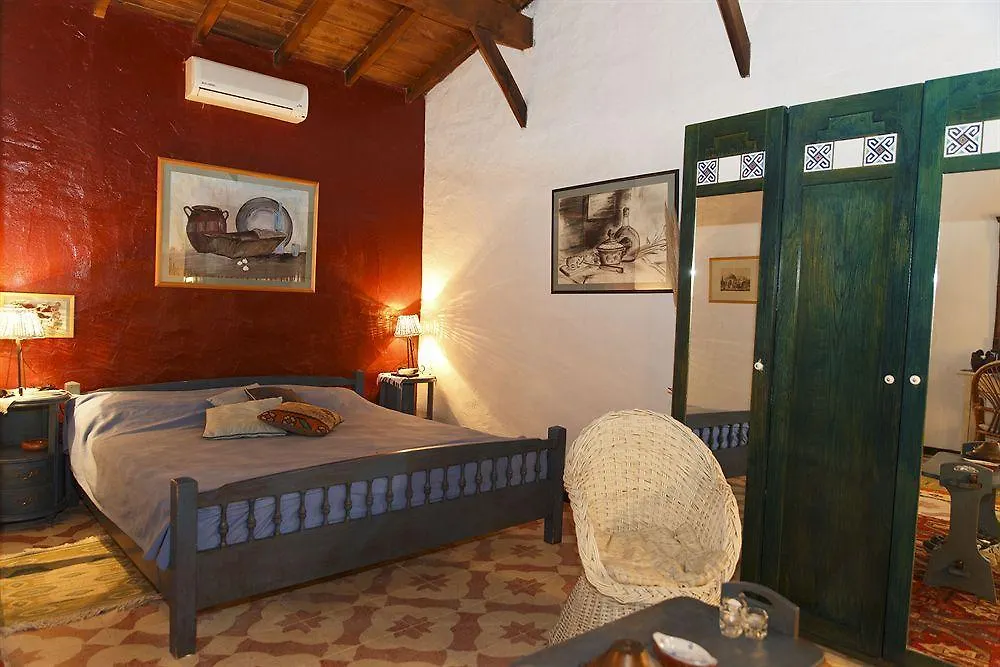 Bakkhos Guesthouse 쿠사다시 3*,
