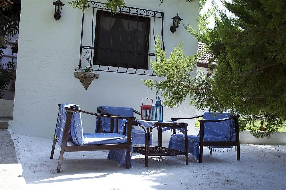 Bakkhos Guesthouse 쿠사다시 게스트하우스