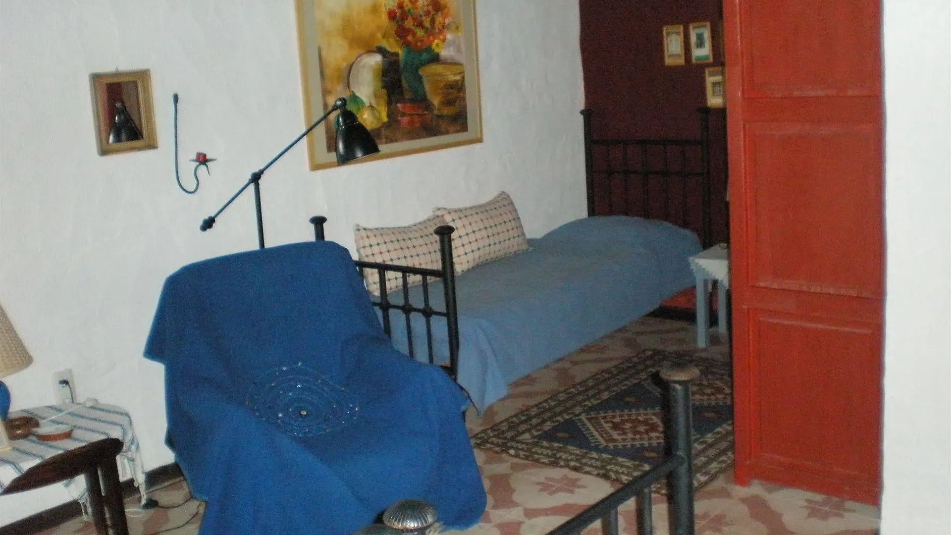 Bakkhos Guesthouse 쿠사다시